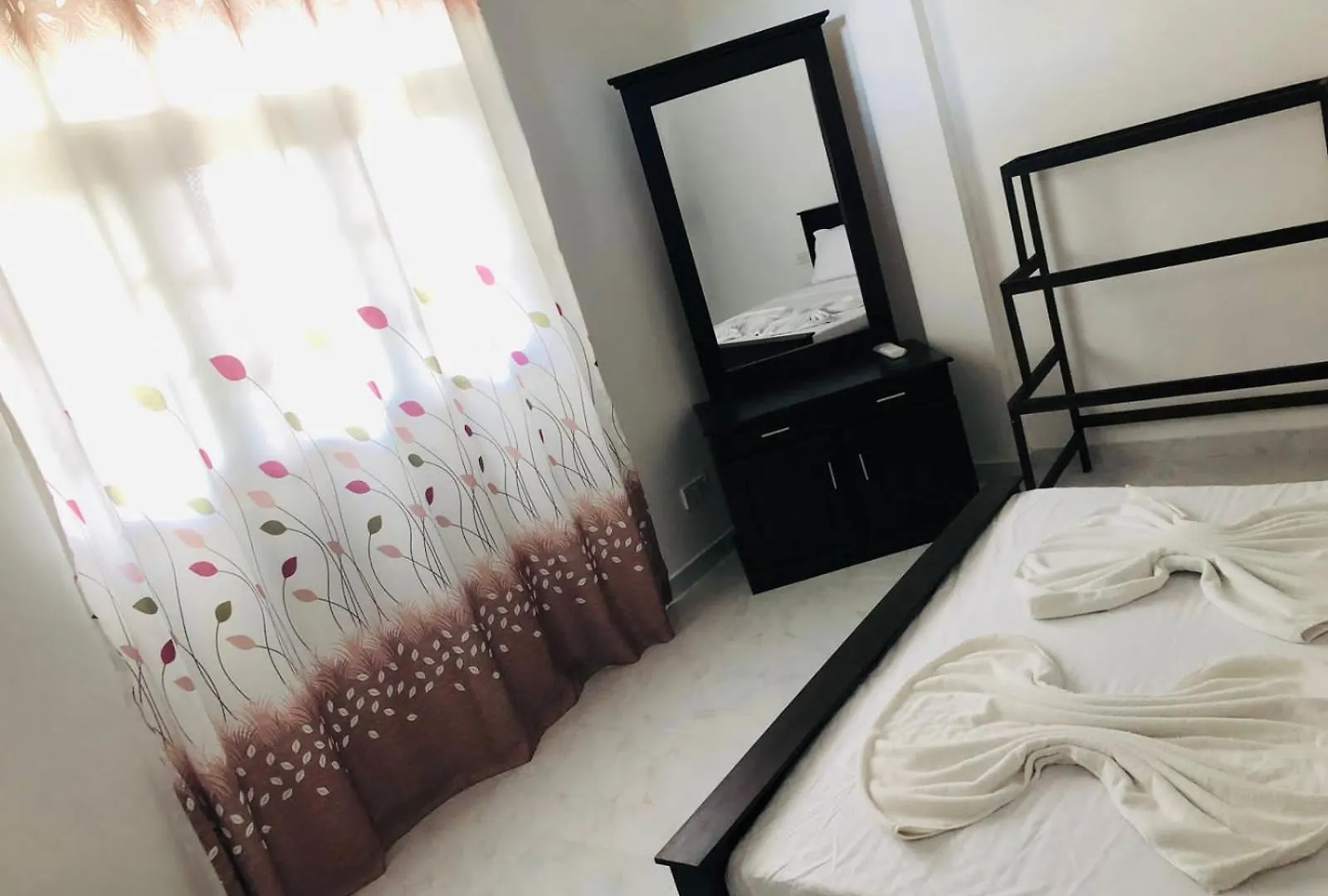 Green Leaf - Negombo Hotel Guest house